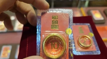 فجوة سعرية ضخمة.. سبائك الذهب في فيتنام تتجاوز السعر العالمي بمقدار 22 مليون دونغ